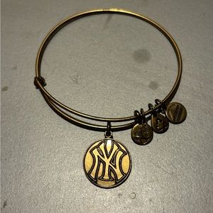 Alex and Ani MLB New York Yankees Goldtone Energy Charm Bracelet.